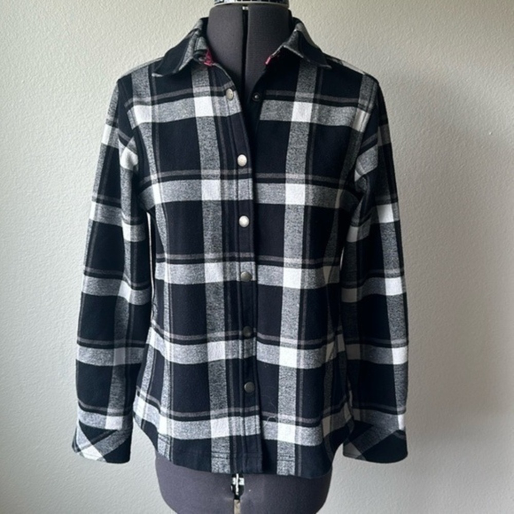 Orvis jacket shirt women's size XS plaid black & white snap up pockets fleece